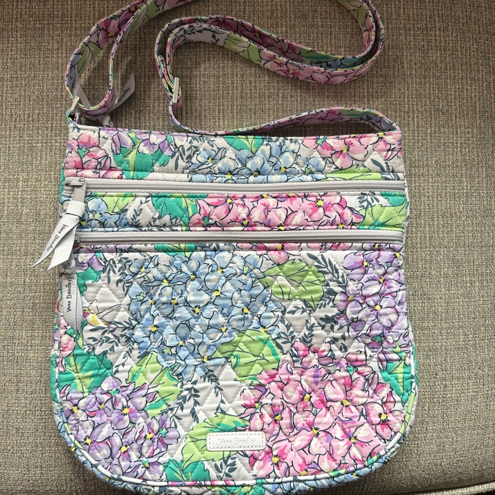 VERA BRADLEY HOBO SHOULDER BAG - HAPPY HYDRANGEAS